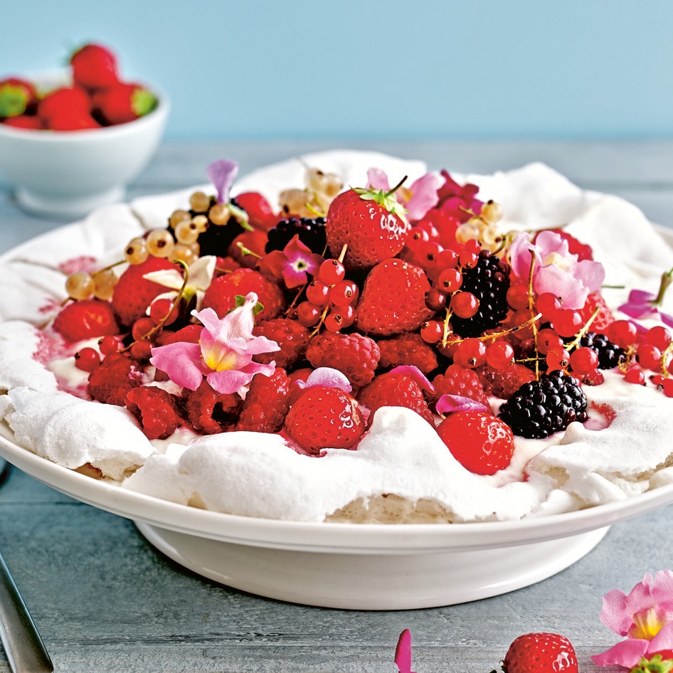 Mixed Berry Vegan Pavlova