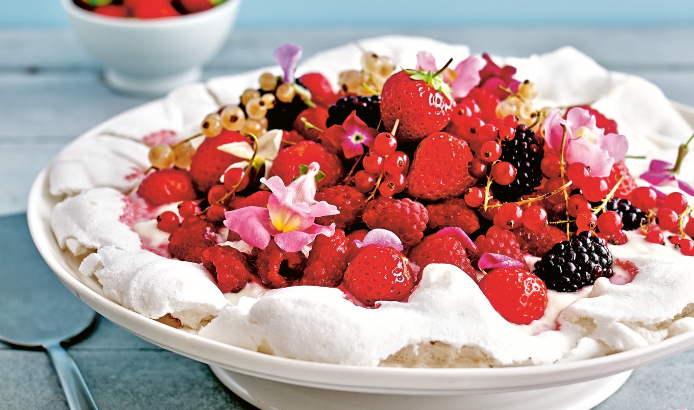 Mixed Berry Vegan Pavlova