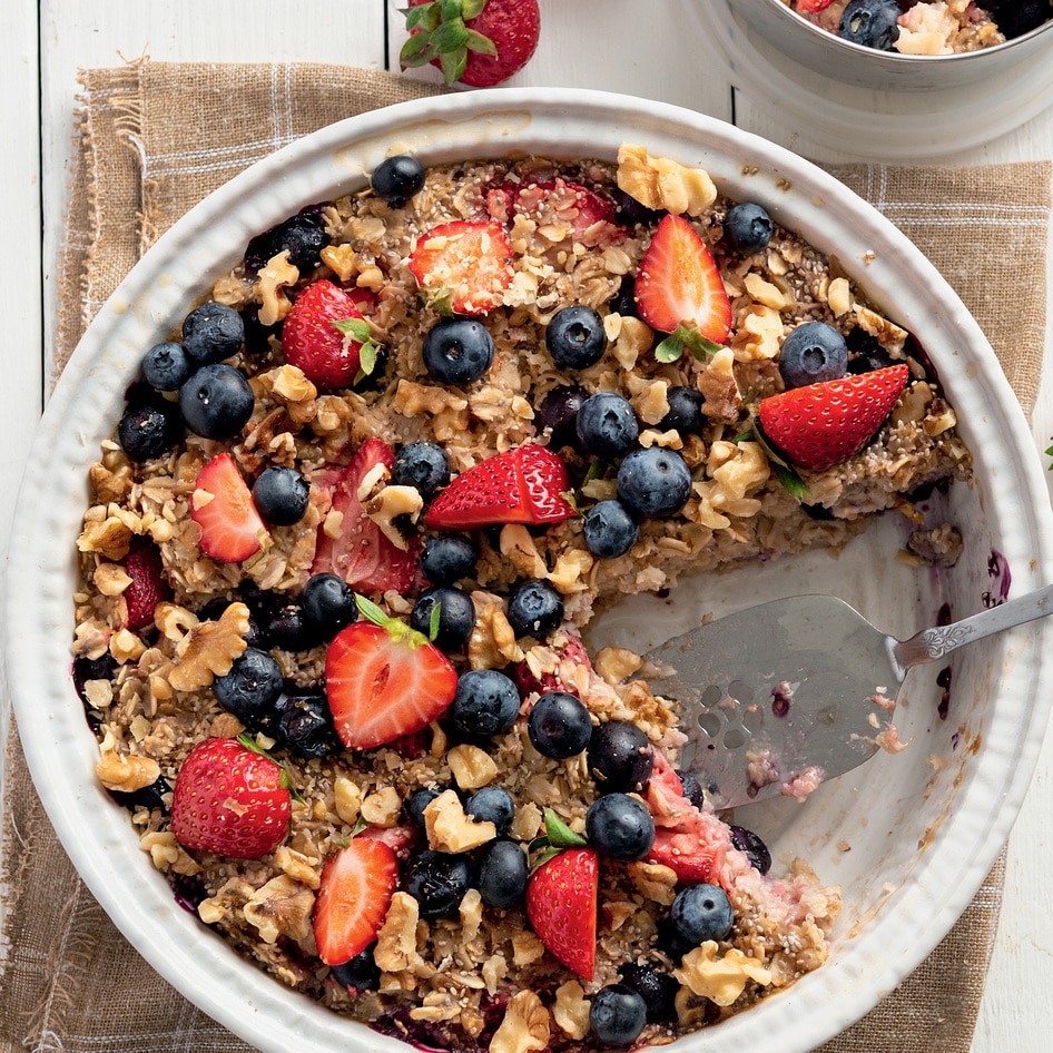 Vegan Baked Berry Oatmeal With Walnuts