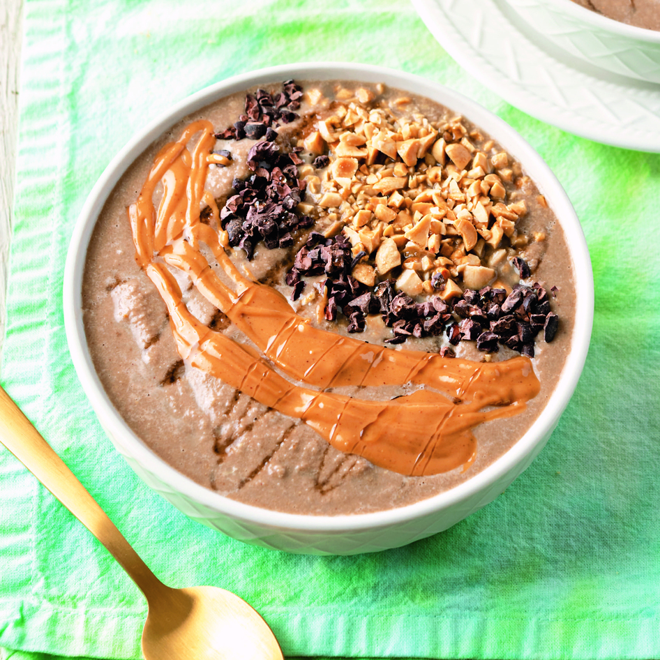 Chocolaty Vegan Peanut Butter Smoothie Bowl