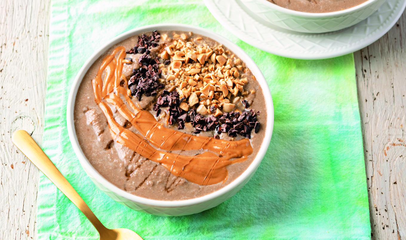 Chocolaty Vegan Peanut Butter Smoothie Bowl