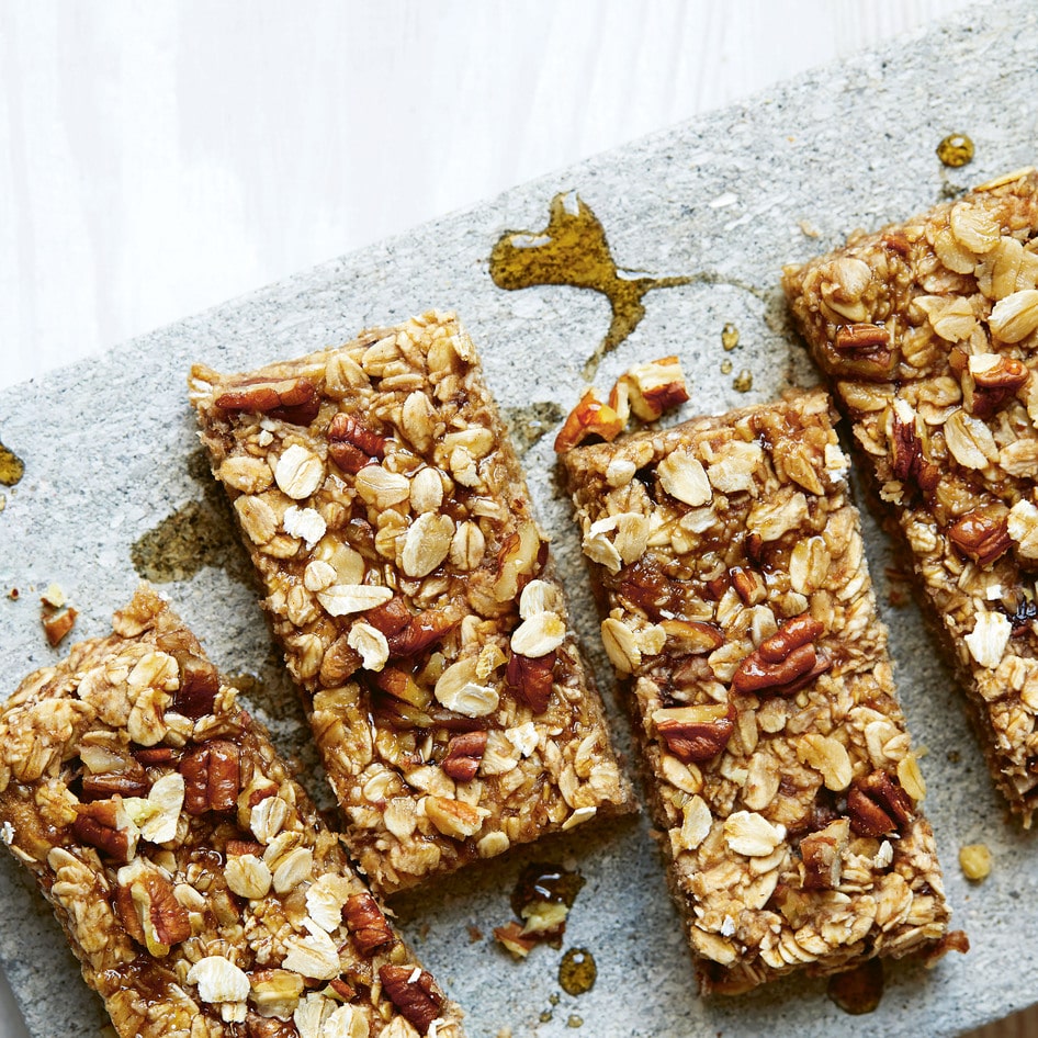 Vegan Pecan, Cinnamon, and Banana Oat Bars