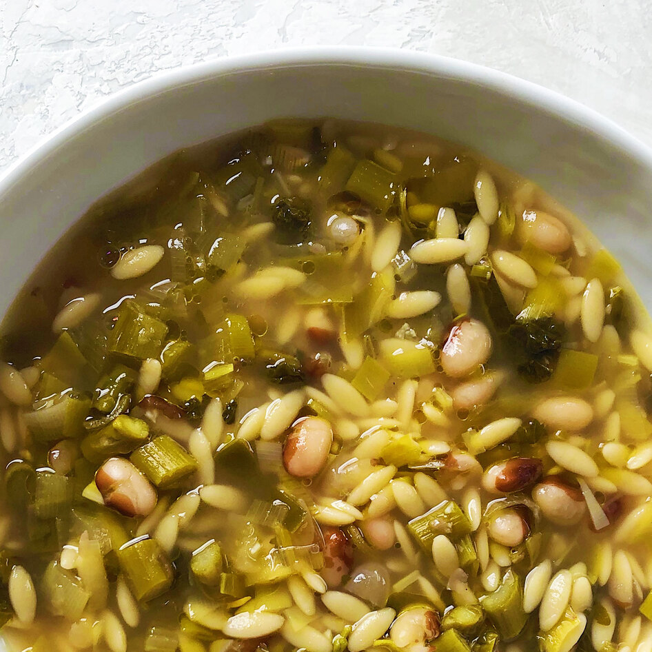 Vegan Asparagus Leek Minestrone Soup