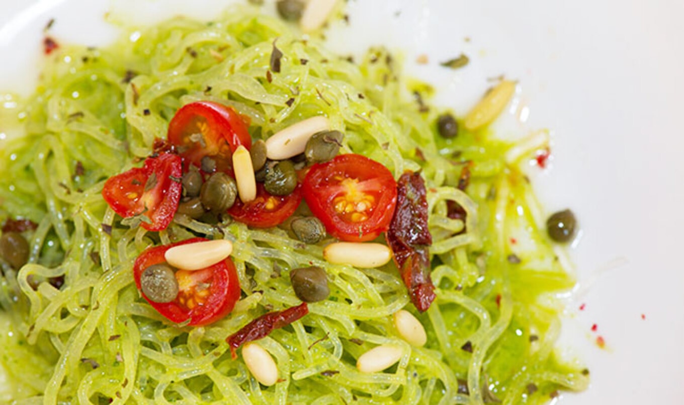 Vegan Pesto Kelp Noodles With Sun-Dried Tomatoes