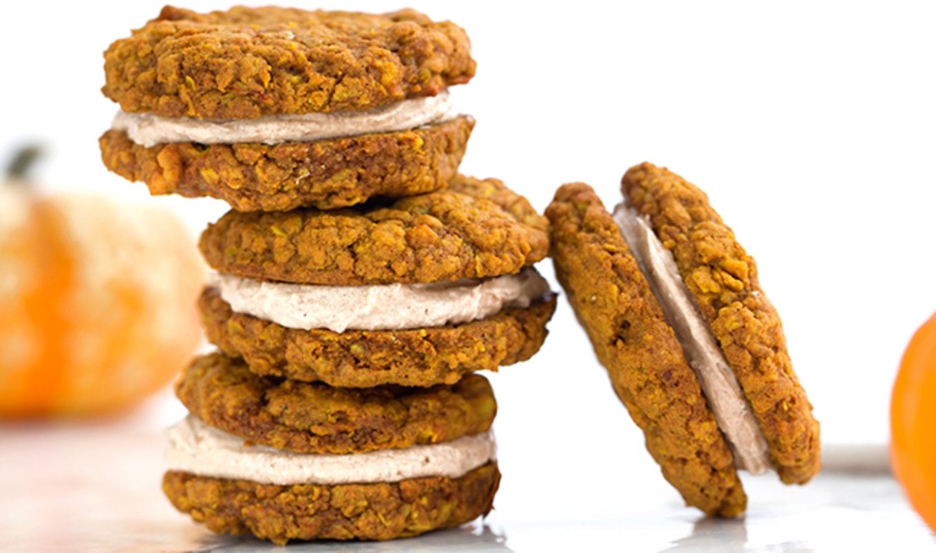 Vegan Pumpkin Spice Oatmeal Cream Pies