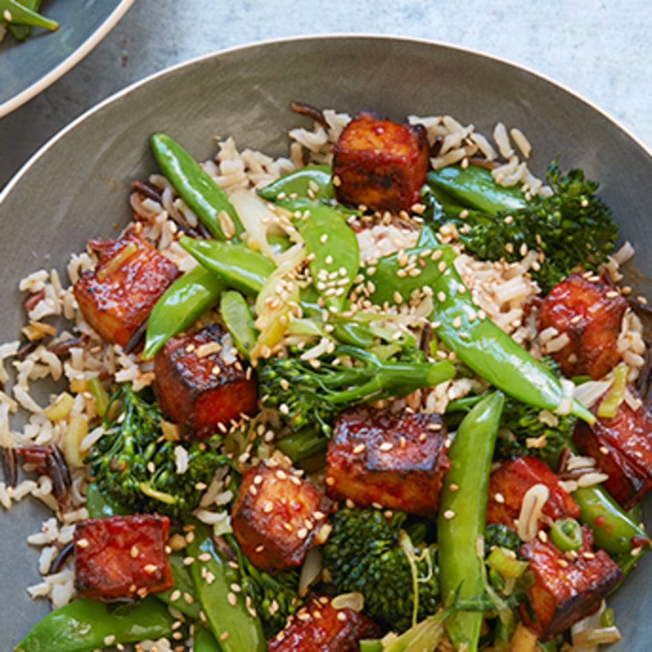 Simple Stir-Fry Bowl With Broccoli, Snow Peas, and Tofu