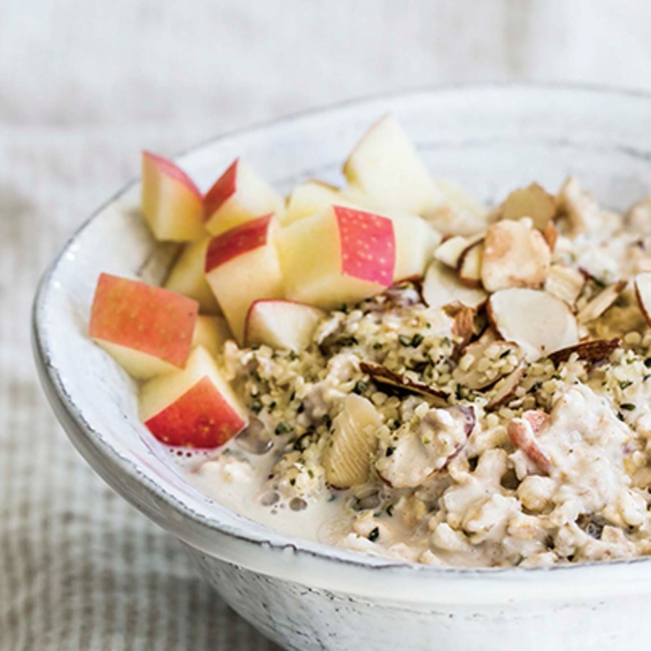 Two-Step Creamy Vegan Overnight Apple Ginger Muesli