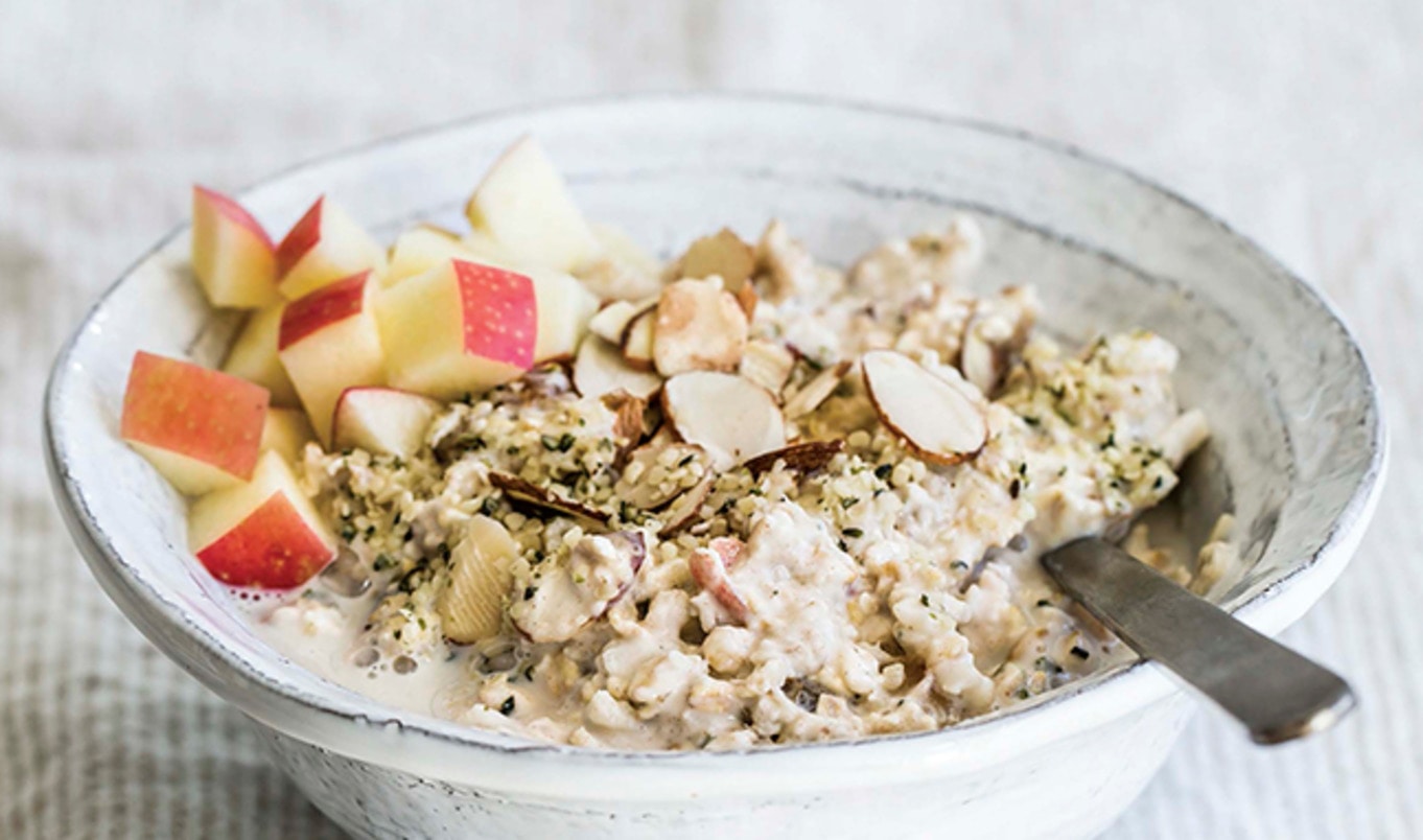 Two-Step Creamy Vegan Overnight Apple Ginger Muesli