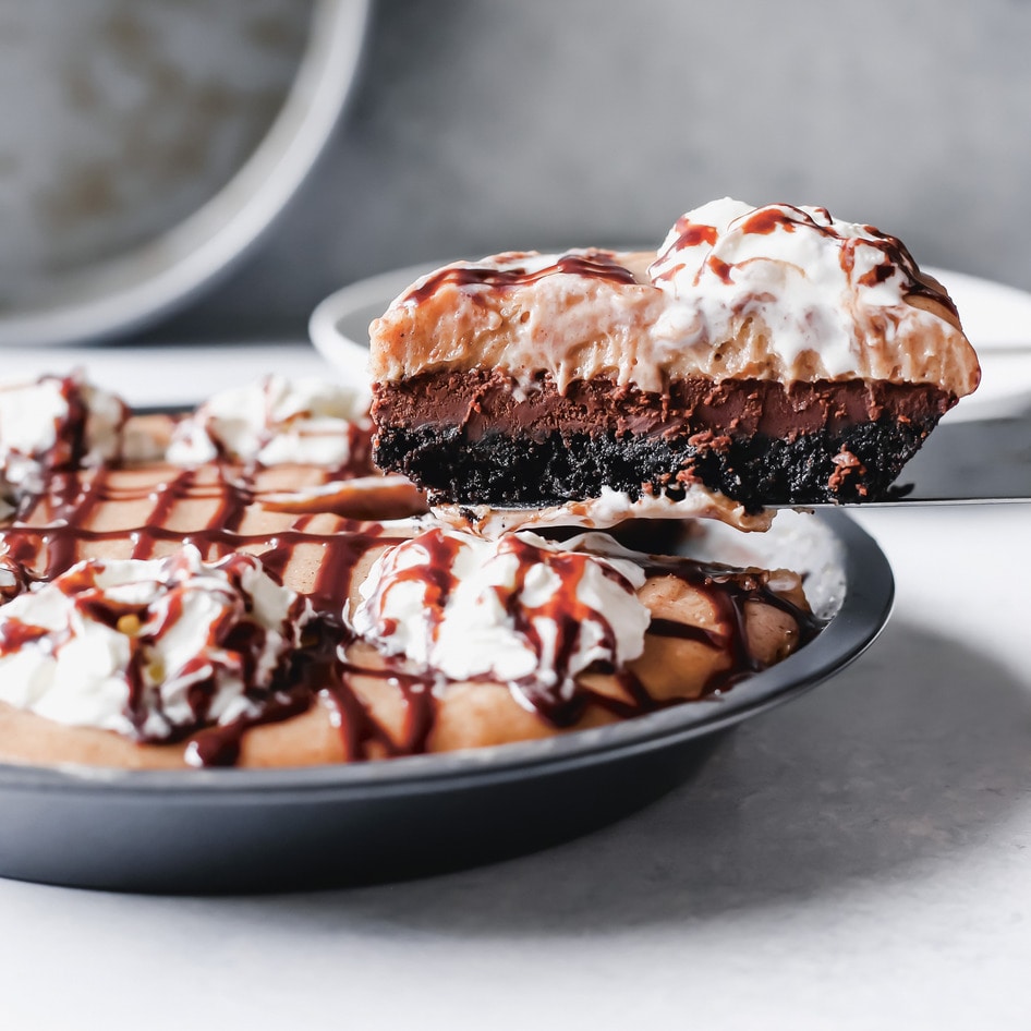 Creamy Vegan Chocolate Almond Butter Pudding Pie