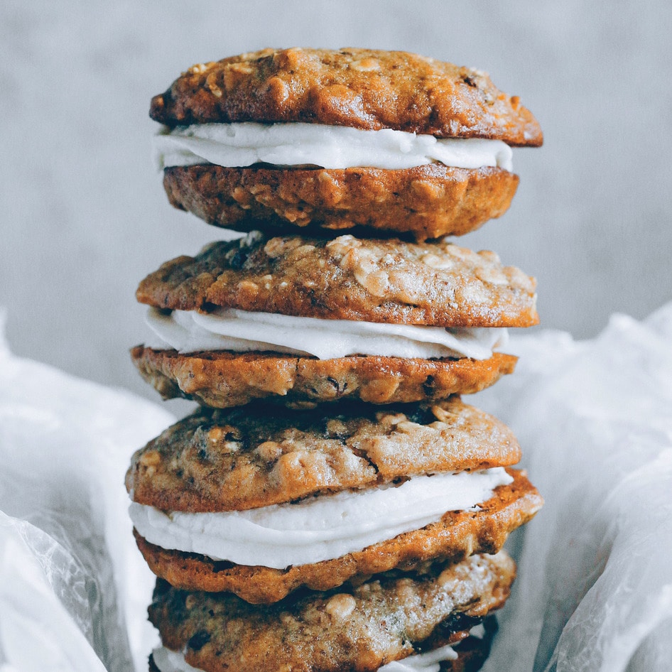 Mouthwatering Vegan Oatmeal Cream Pies