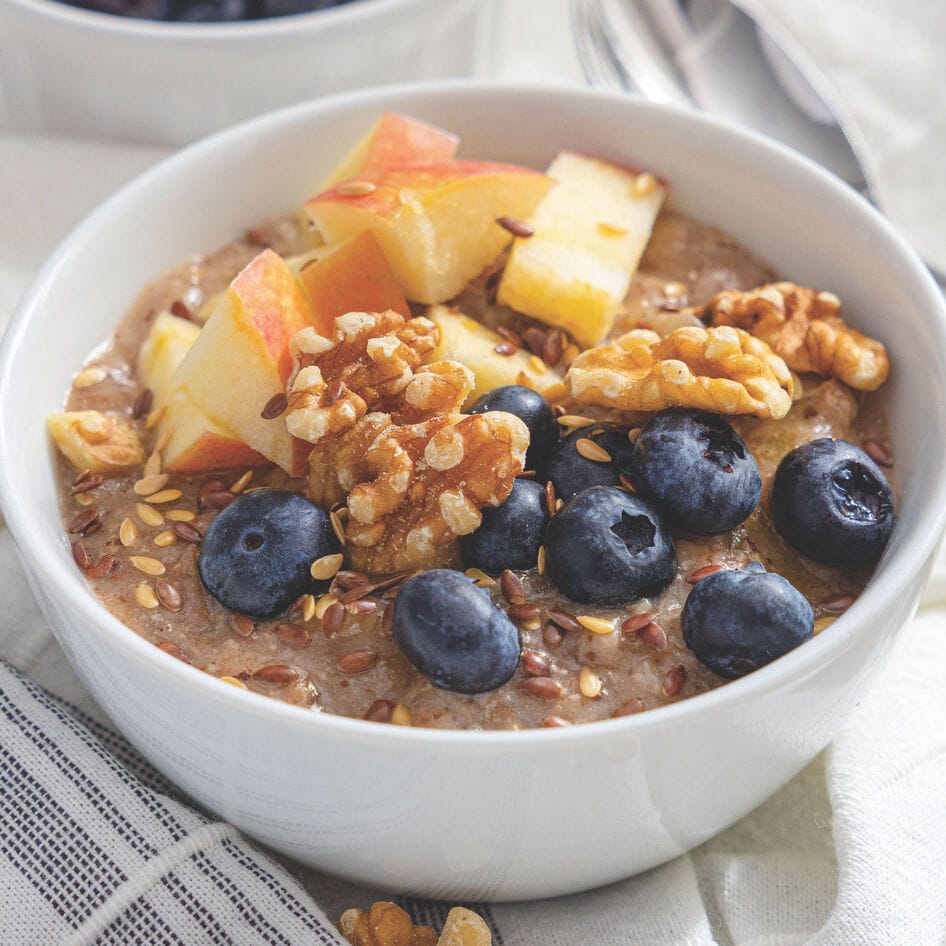 Vegan Slow Cooker Apple Pie Coconut Oatmeal&nbsp;