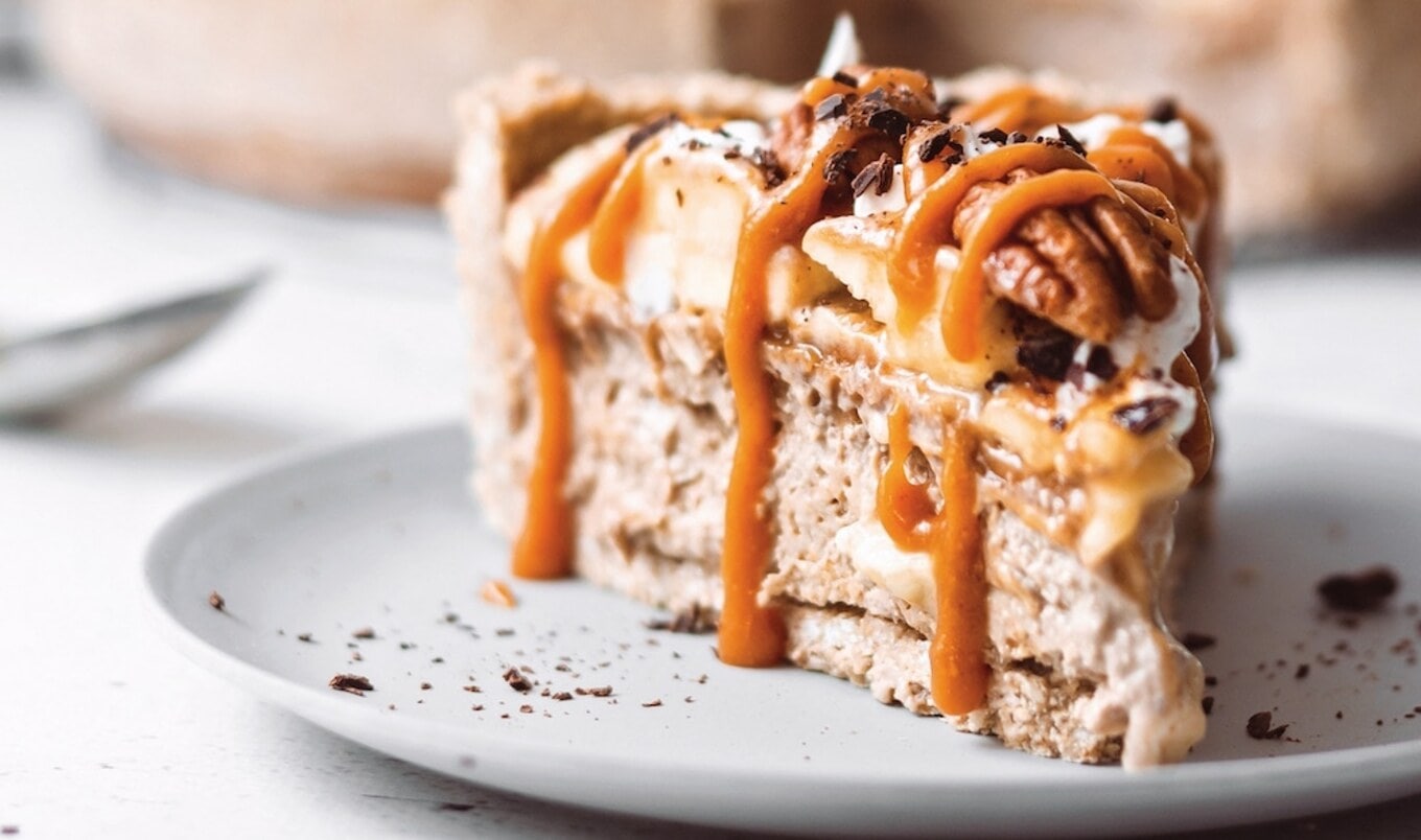 Vegan and Gluten-Free Caramelly Banoffee Pie