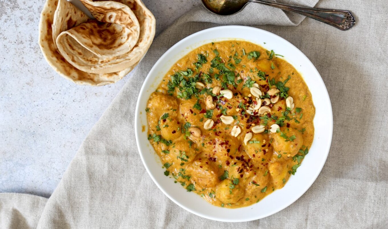 Vegan Instant Pot Spiced Potato Curry