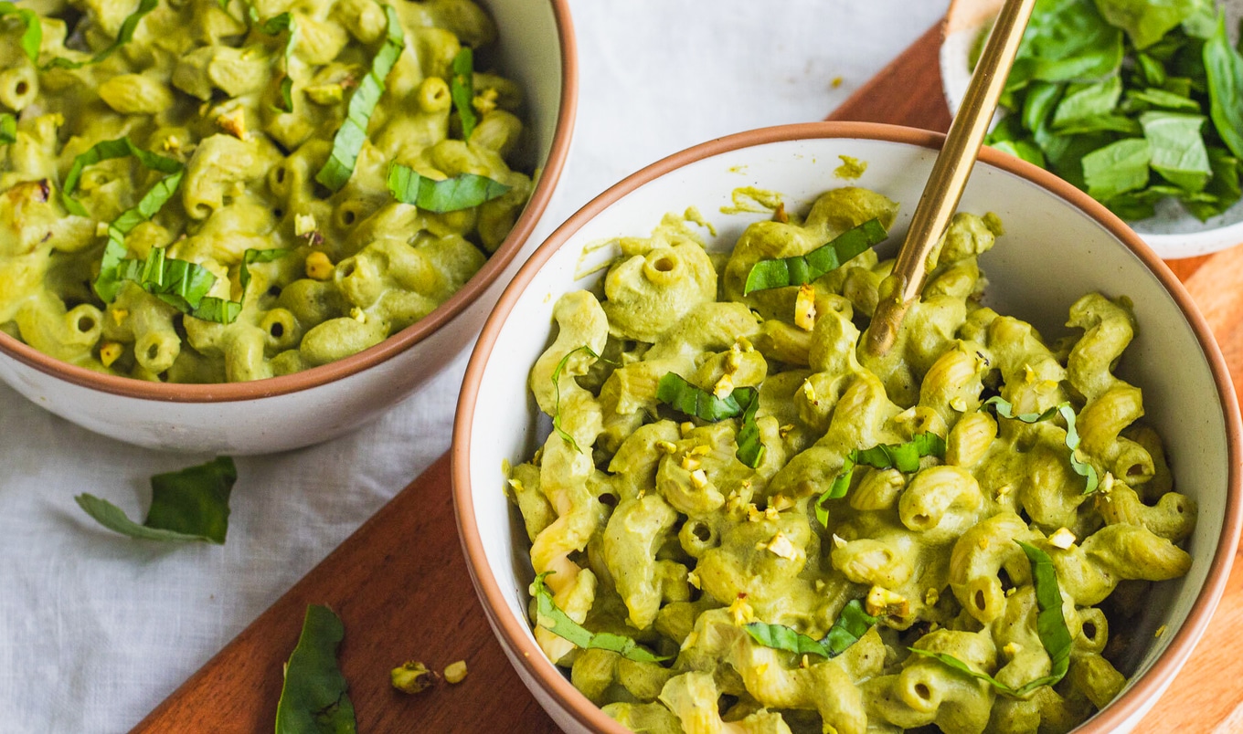 Vegan Creamy Garlic Pistachio Pasta