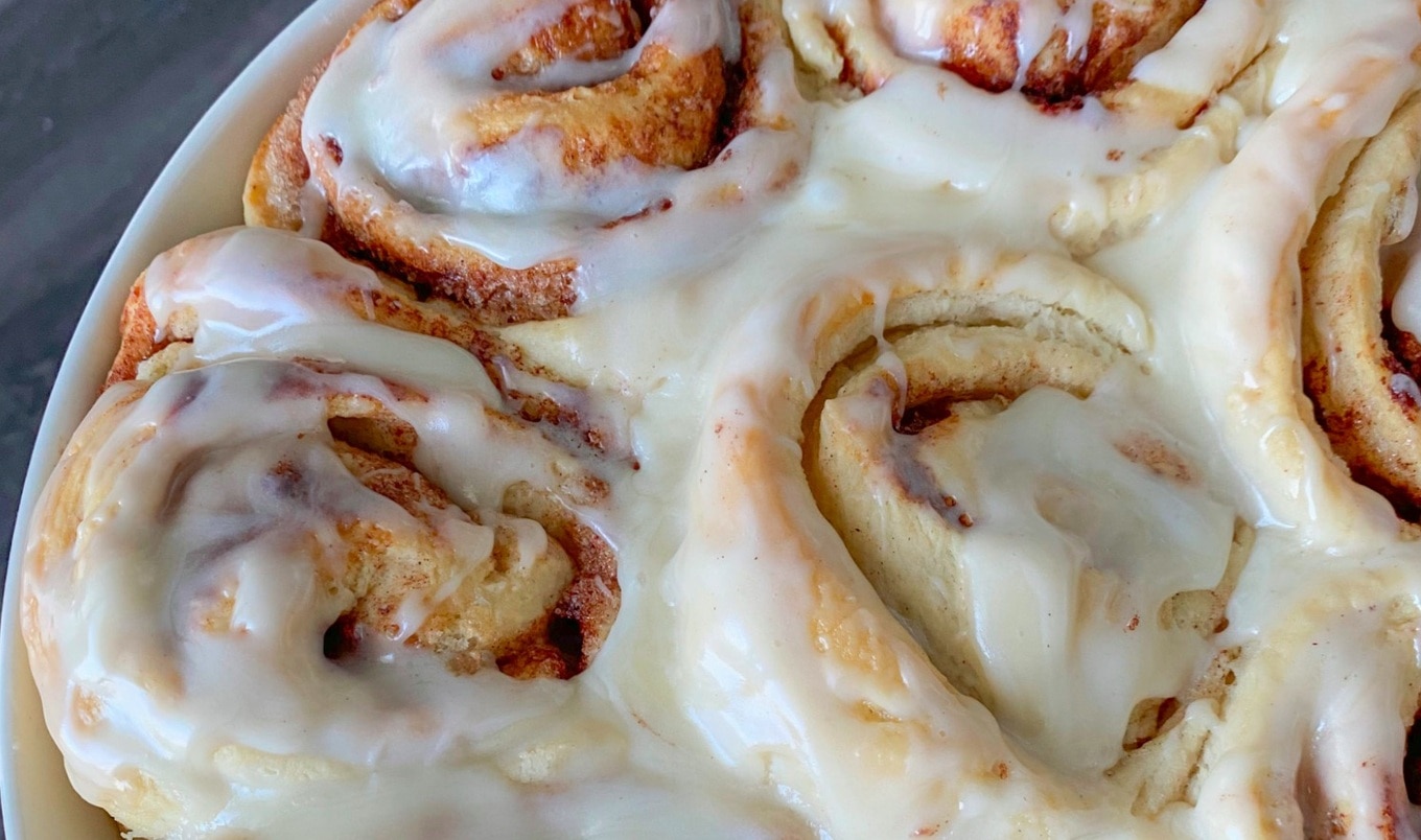 Easy Vegan Cinnamon Rolls With Cream Cheese Icing