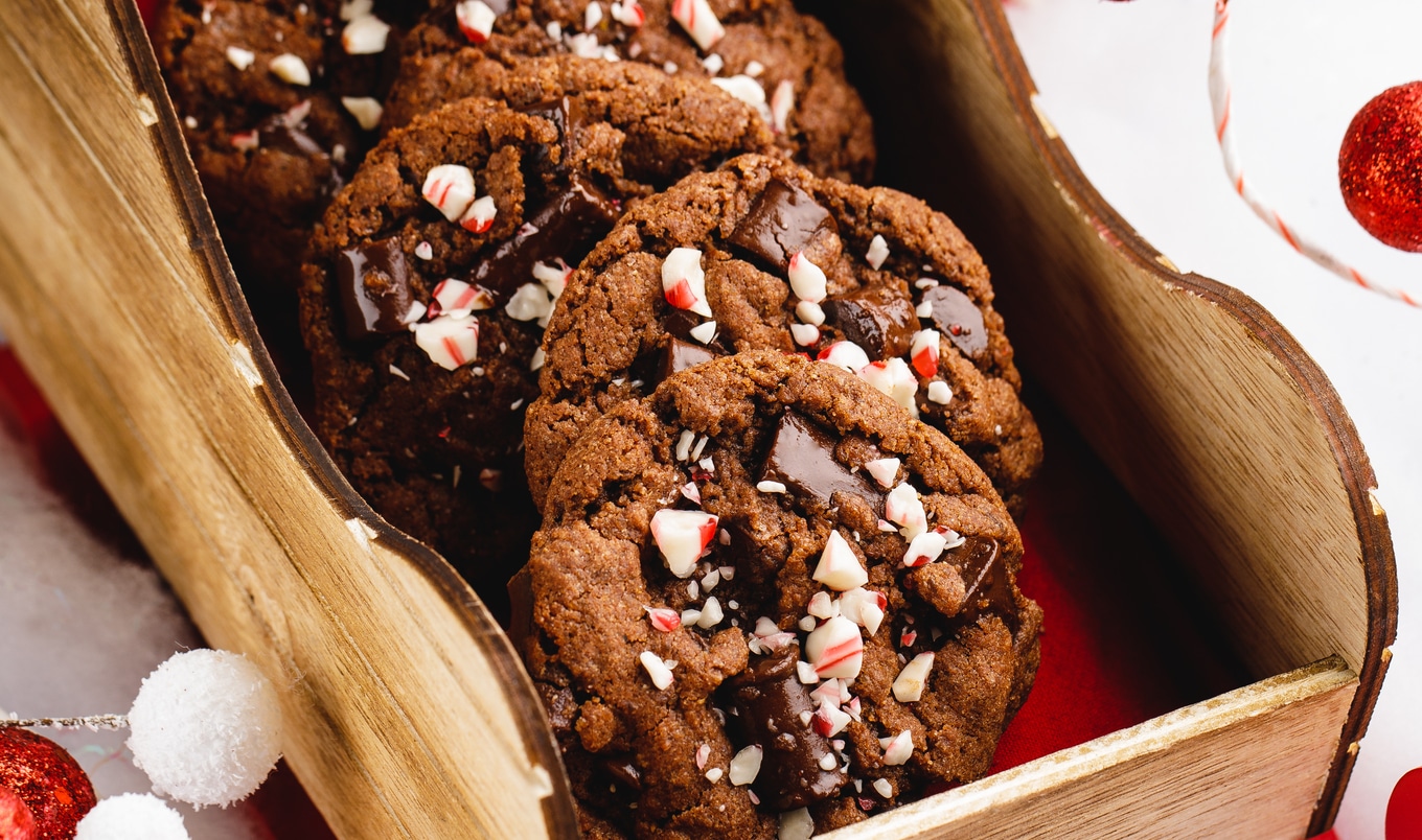 Vegan Peppermint Chocolate Chunk Brownie Cookies