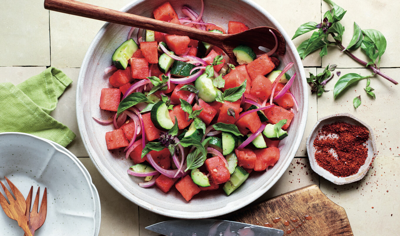 10-Minute Refreshing Watermelon and Cucumber Salad