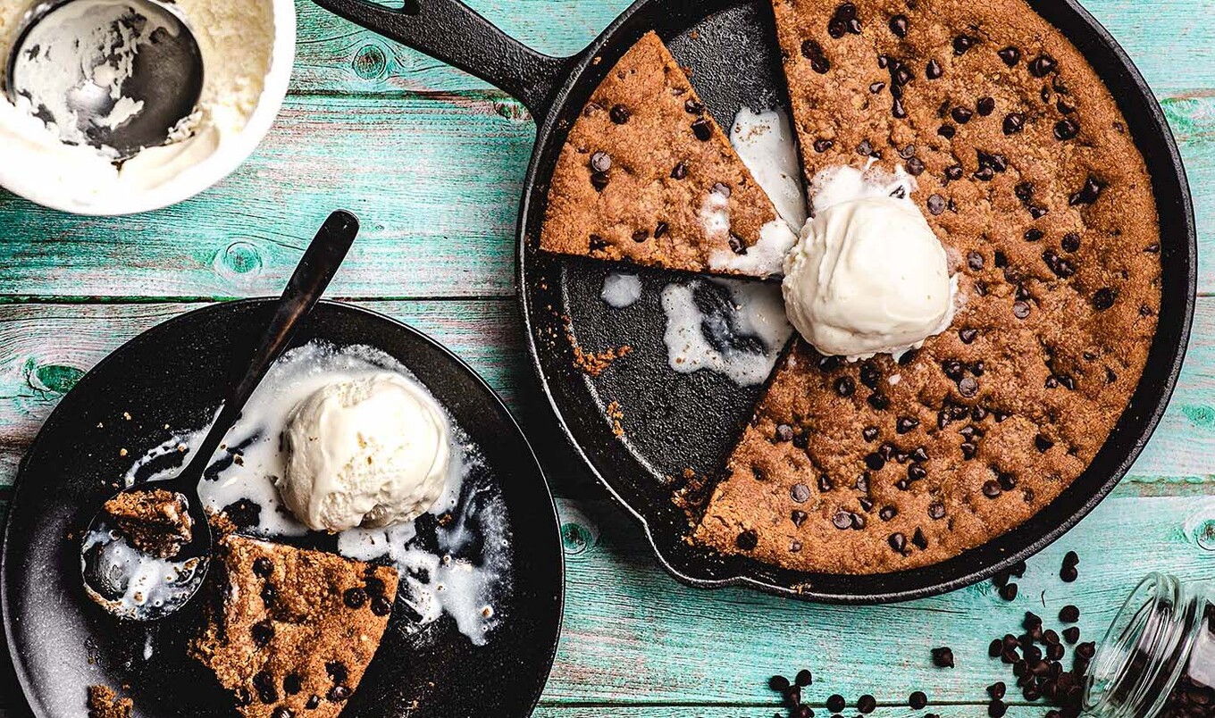 Vegan Salted Chocolate Chip Skillet Cookie à la Mode