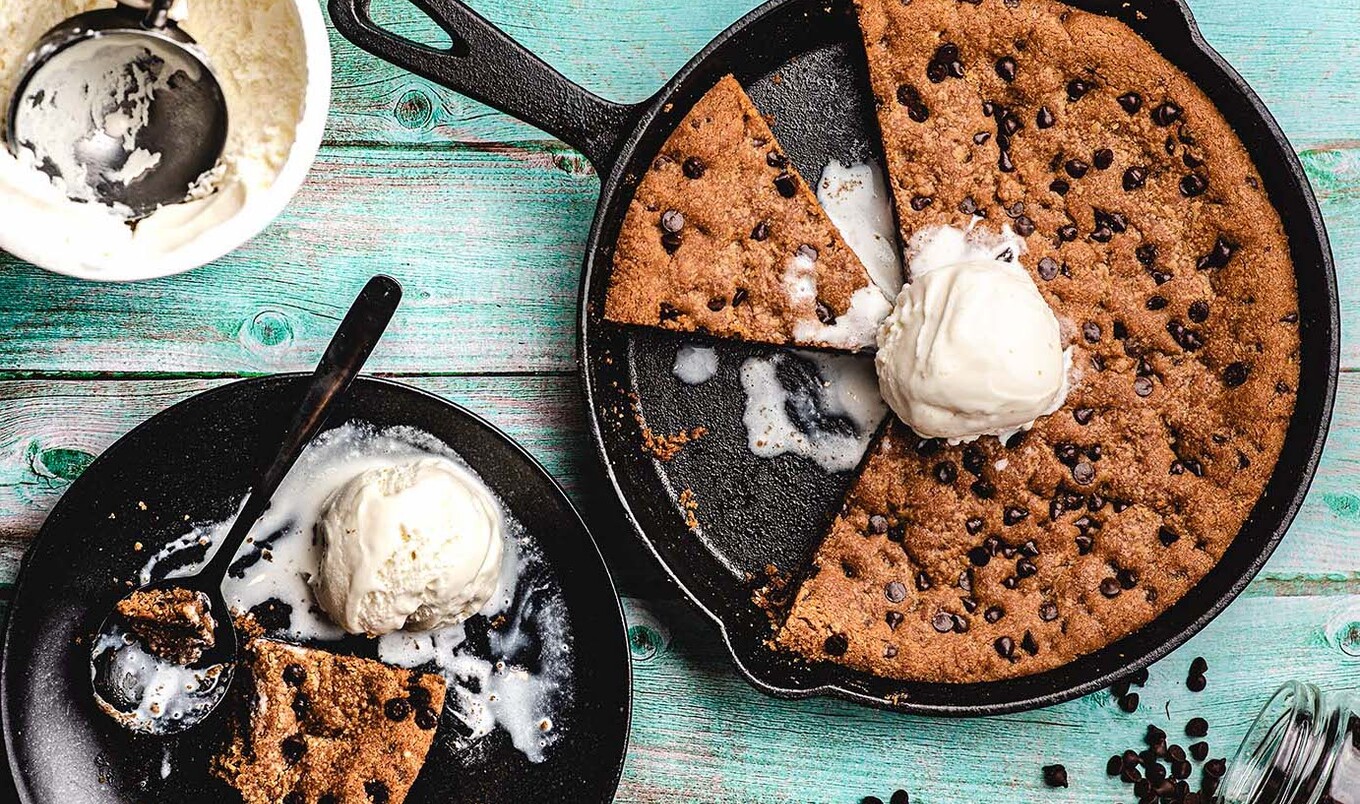 Vegan Salted Chocolate Chip Skillet Cookie à la Mode