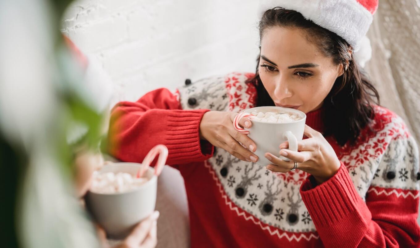 14 Best Vegan Hot Chocolate Recipes to Sip On Right Now