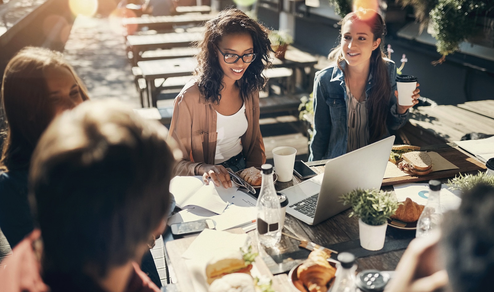 Can Your Coworkers Get You to Eat More Plants? New Study Says Yes&nbsp;