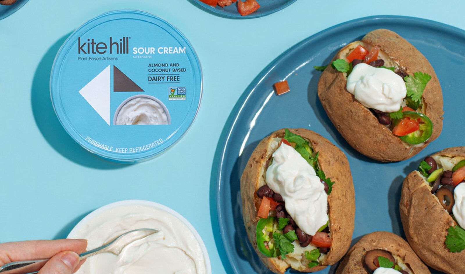 What Is Vegan Sour Cream? Plus 9 Brands and Recipes