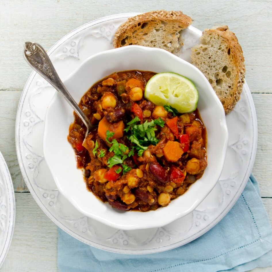 Easy, Smoky Vegan Bean and Lentil Chili