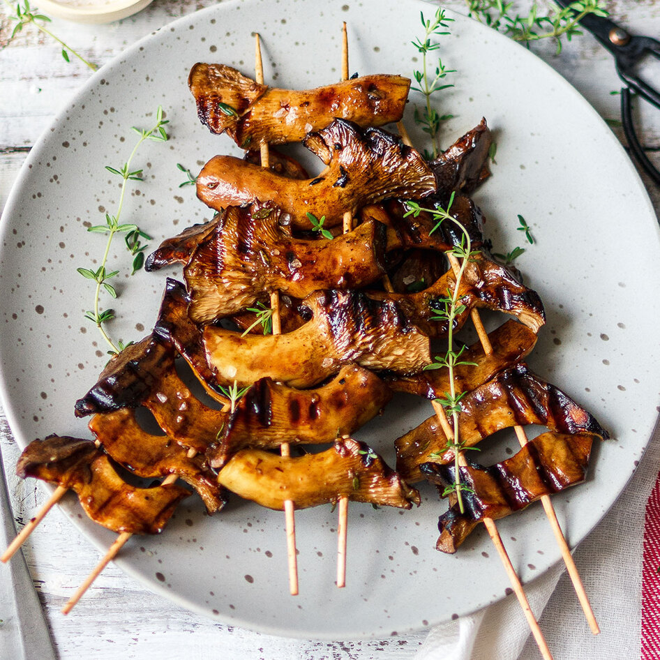 Meaty, Versatile, and Nutritious, Oyster Mushrooms Have It All—Here's How to Cook With Them