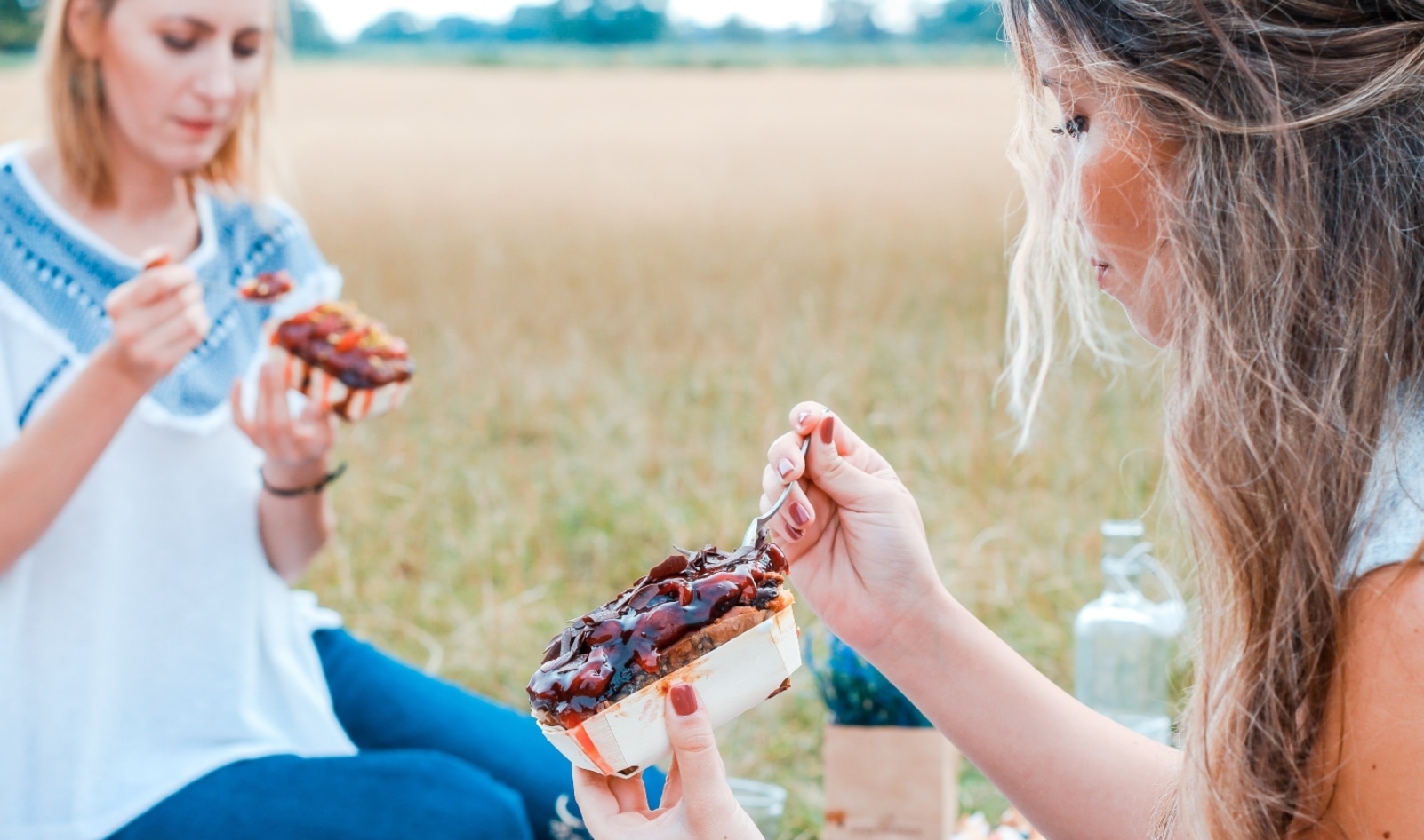 9 Essential Picnic Foods: From Deli Salads to Desserts