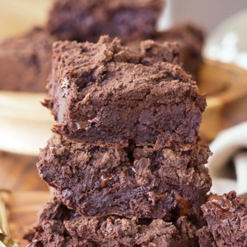 Gooey Vegan Black Bean Brownies (Oil-Free!)