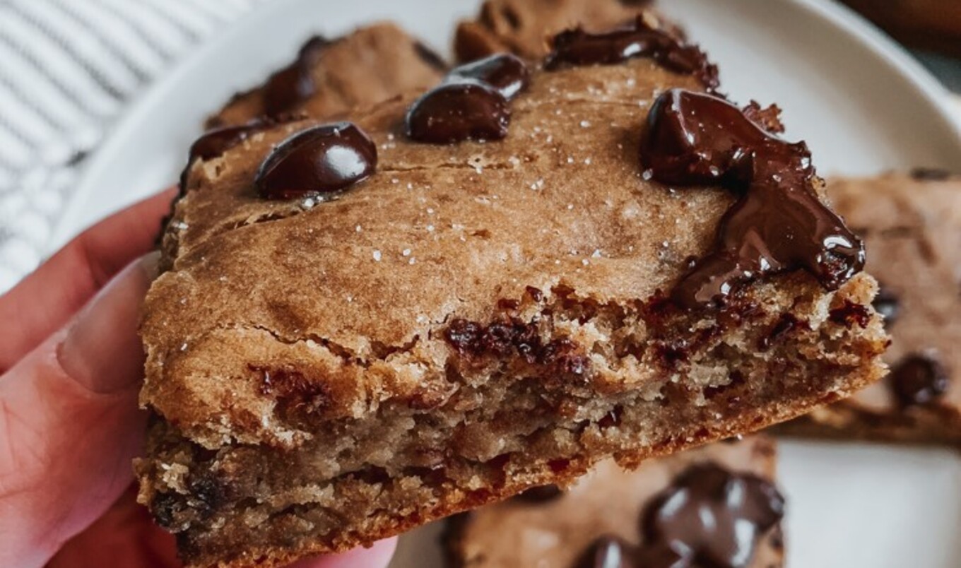 Salted Chocolate and Banana Bread Vegan Blondies