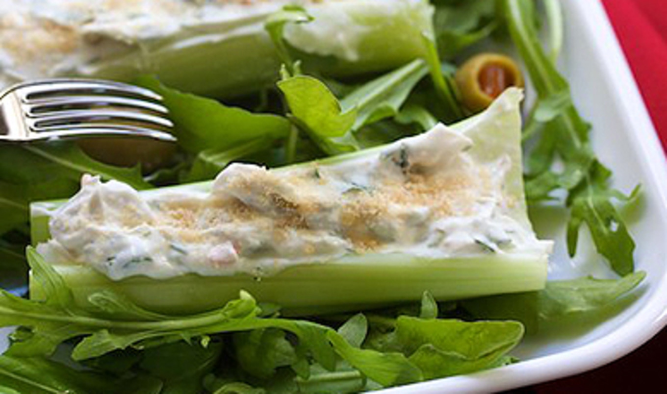 Stuffed Celery Bites With Creamy Cheese Filling