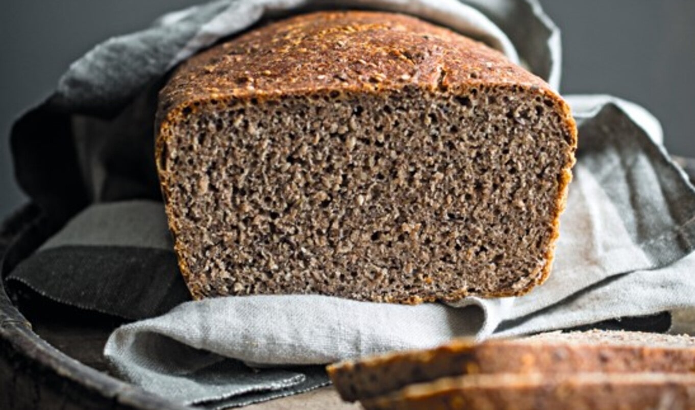 No-Knead Homemade Vegan Spelt Bread