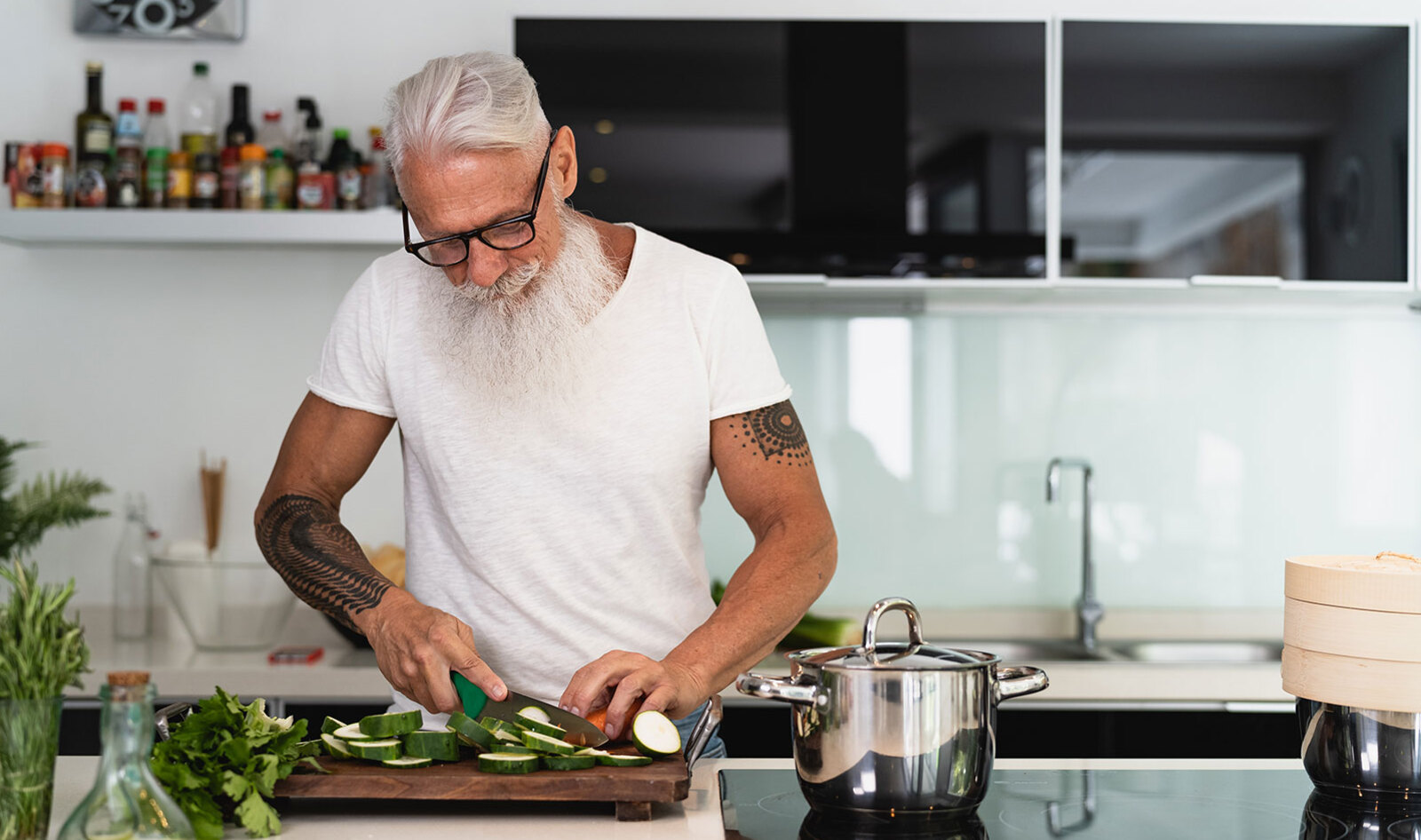 Eating Your Vegetables Is as Good as Walking 4,000 More Steps, New Study Says&nbsp;