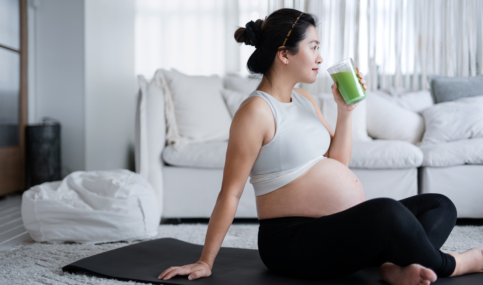 How to Have a Healthy Vegan Pregnancy, According to a Nutritionist