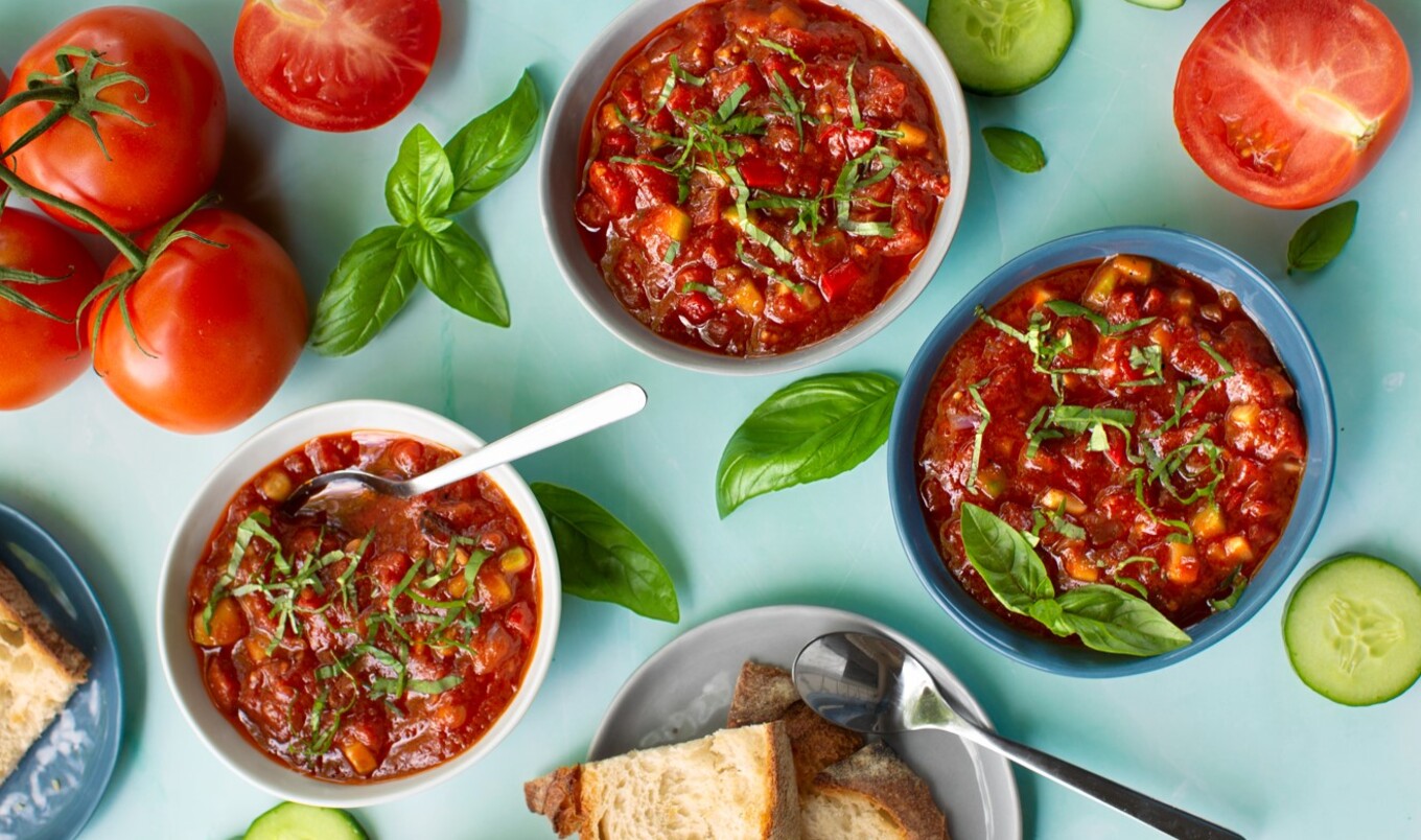 Herby Vegan Roasted Tomato Gazpacho