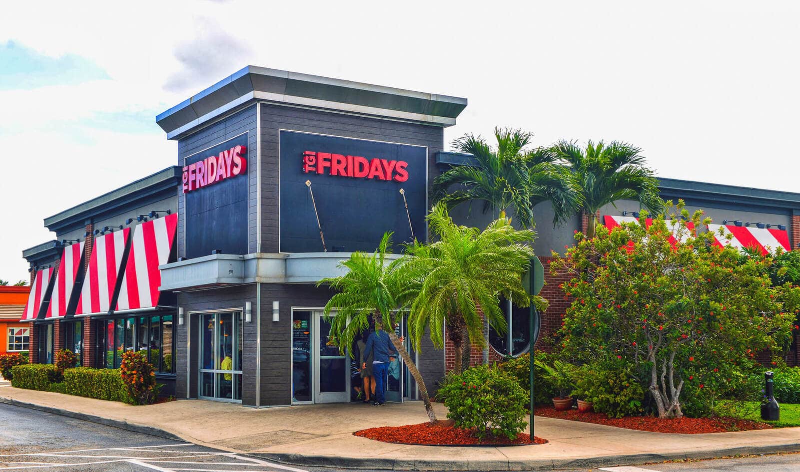 The VegNews Vegan Guide to TGI Friday's