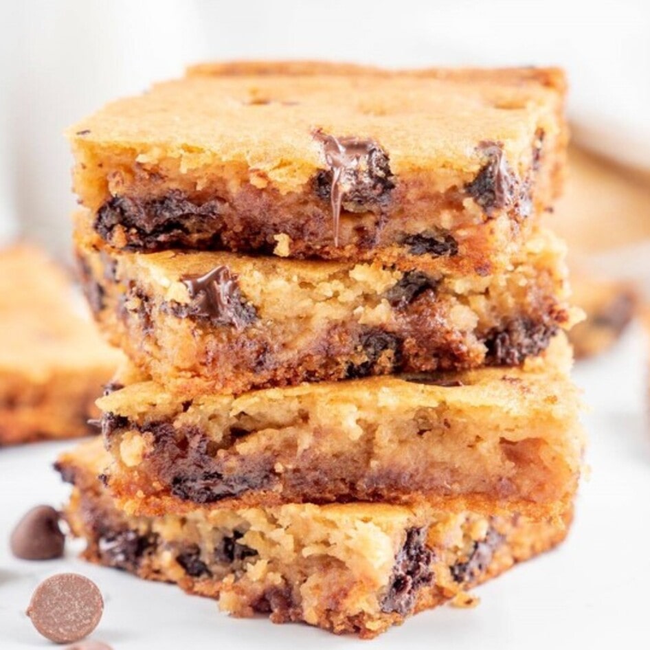 Vegan Chocolate Chip White Bean Blondies