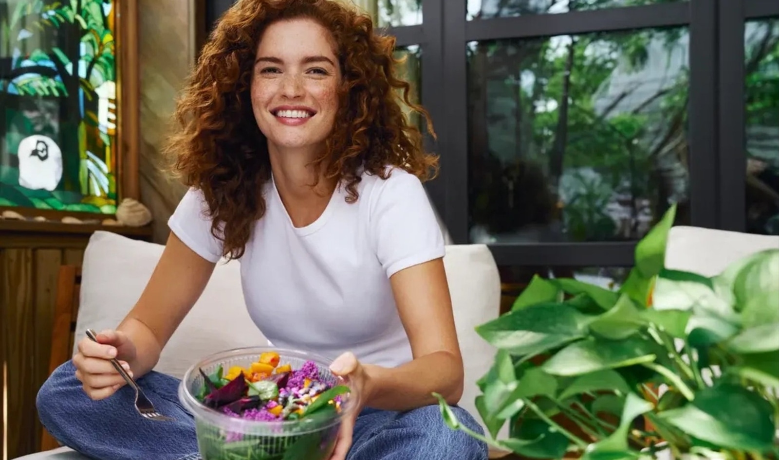 What Is Sakara Life? Why This Organic Vegan Meal Platform Is So Popular Right Now