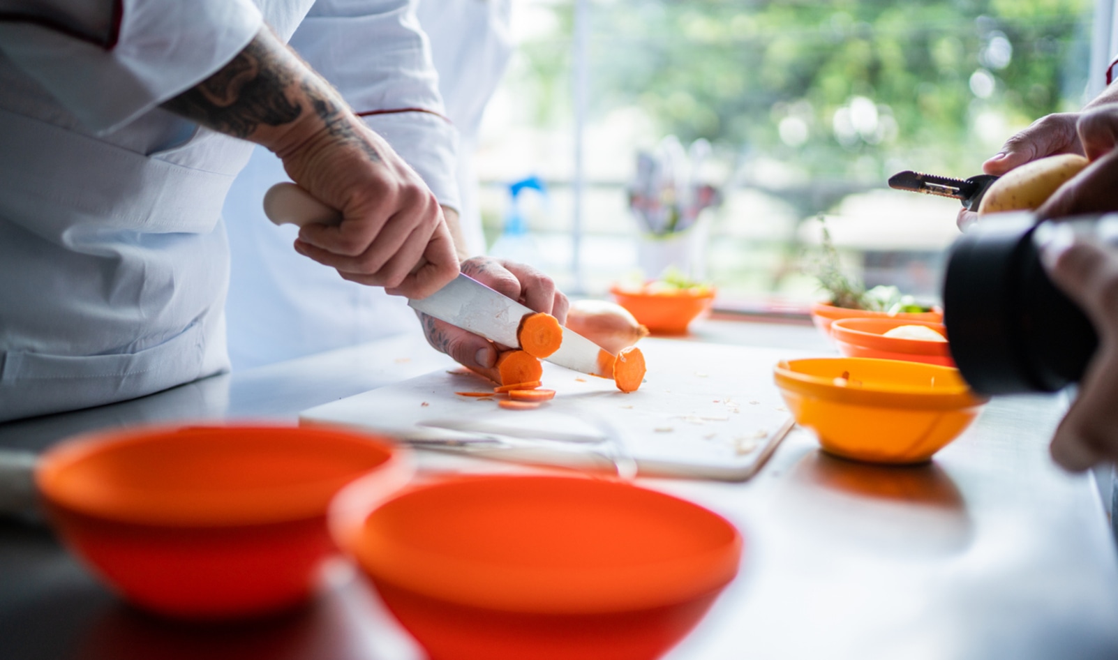 Here's Why You Should Be Storing Your Kitchen Knives Like a Professional Chef