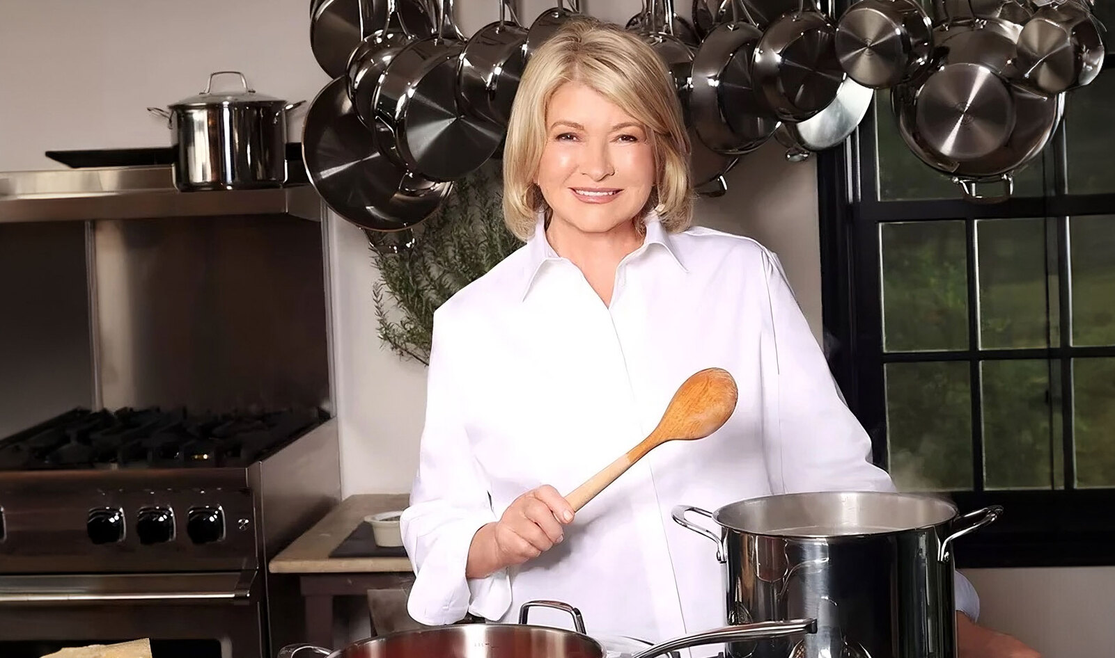 From Ina Garten to Martha Stewart, Hot Apple Cider Tips, Tricks, and Recipes to Warm Your Spirit