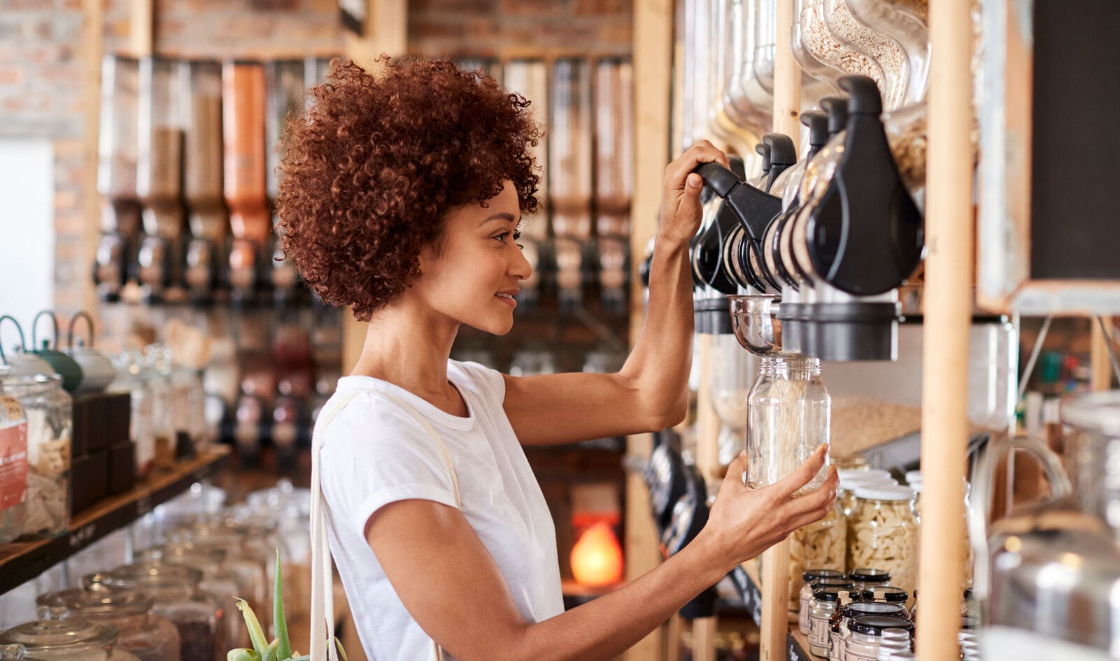 With These 9 Zero-Waste Grocery Stores, You Can Break Your Plastic and Ultra-Processed Food Habits