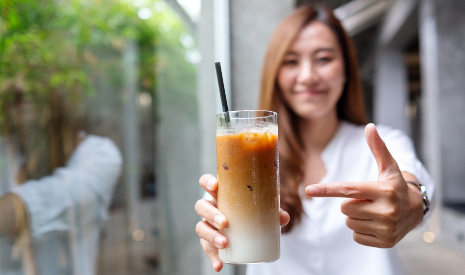 How to Make the Best Dairy-Free Iced Latte From Home