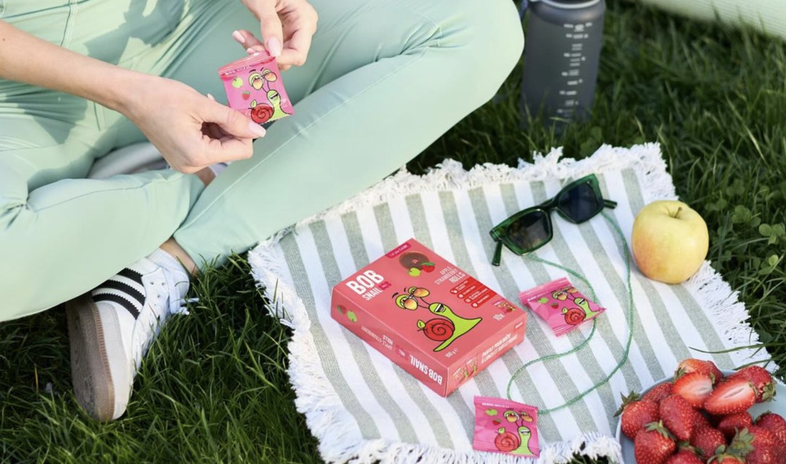 Are Fruit Snacks Vegan? Plus, 10 Healthy Brands to Try