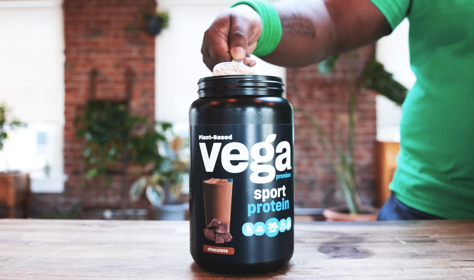 Vegan Protein Powders Aren’t All the Same: The Complete Guide