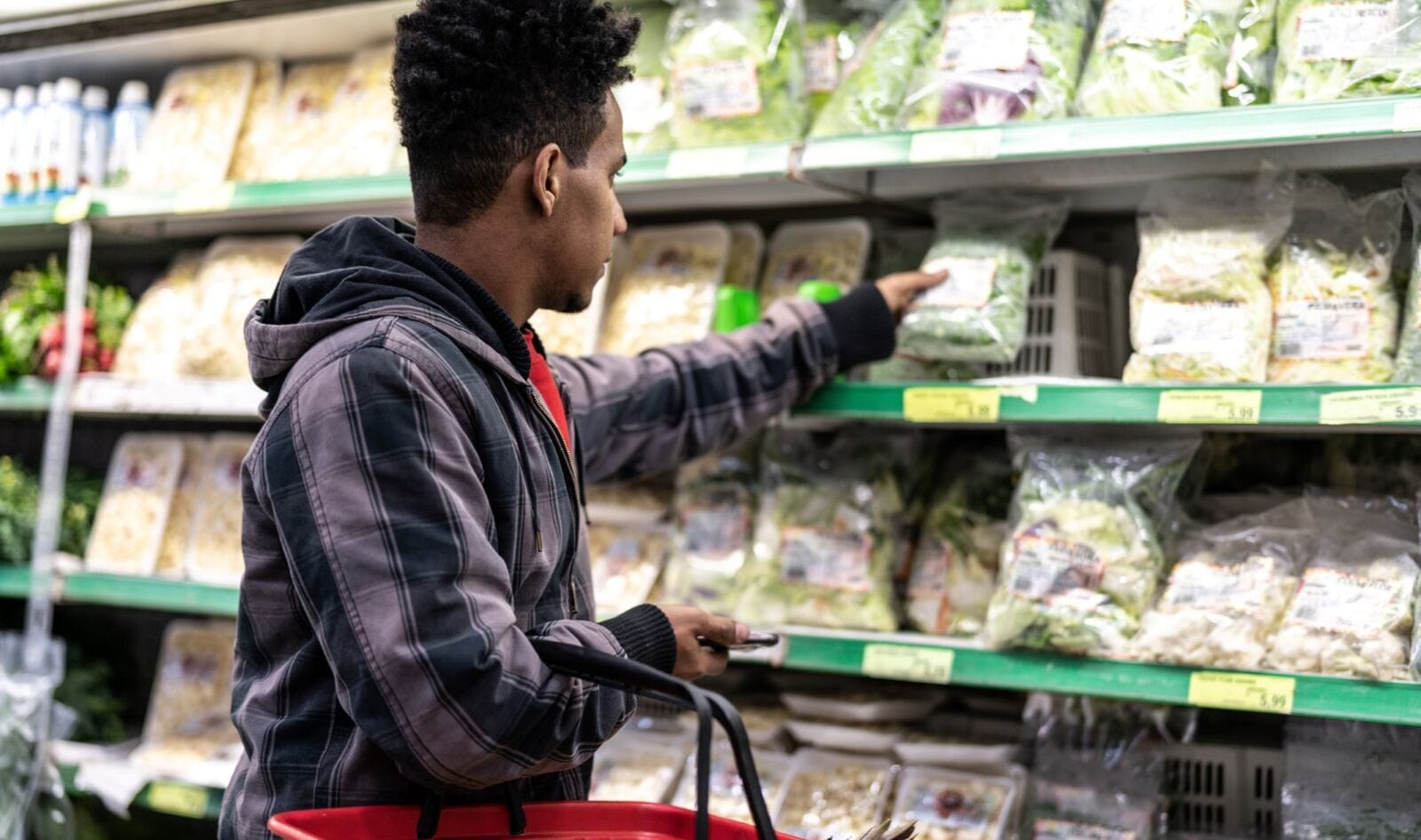 Should You Wash Your Ready-to-Eat Salad Anyway? New Study Says Yes