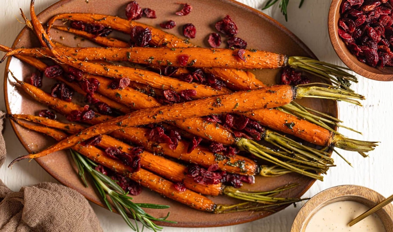 Easy Vegan&nbsp;Maple-Herb Glazed Carrots