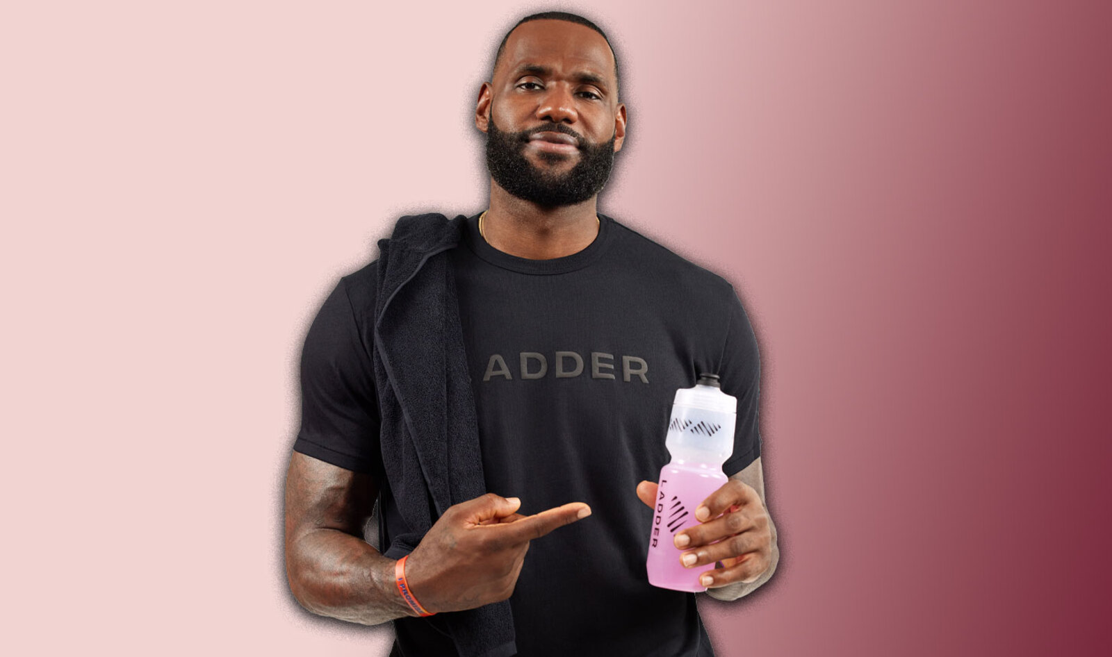 NBA GOAT LeBron James Deserves a Title for His Vegan Smoothies