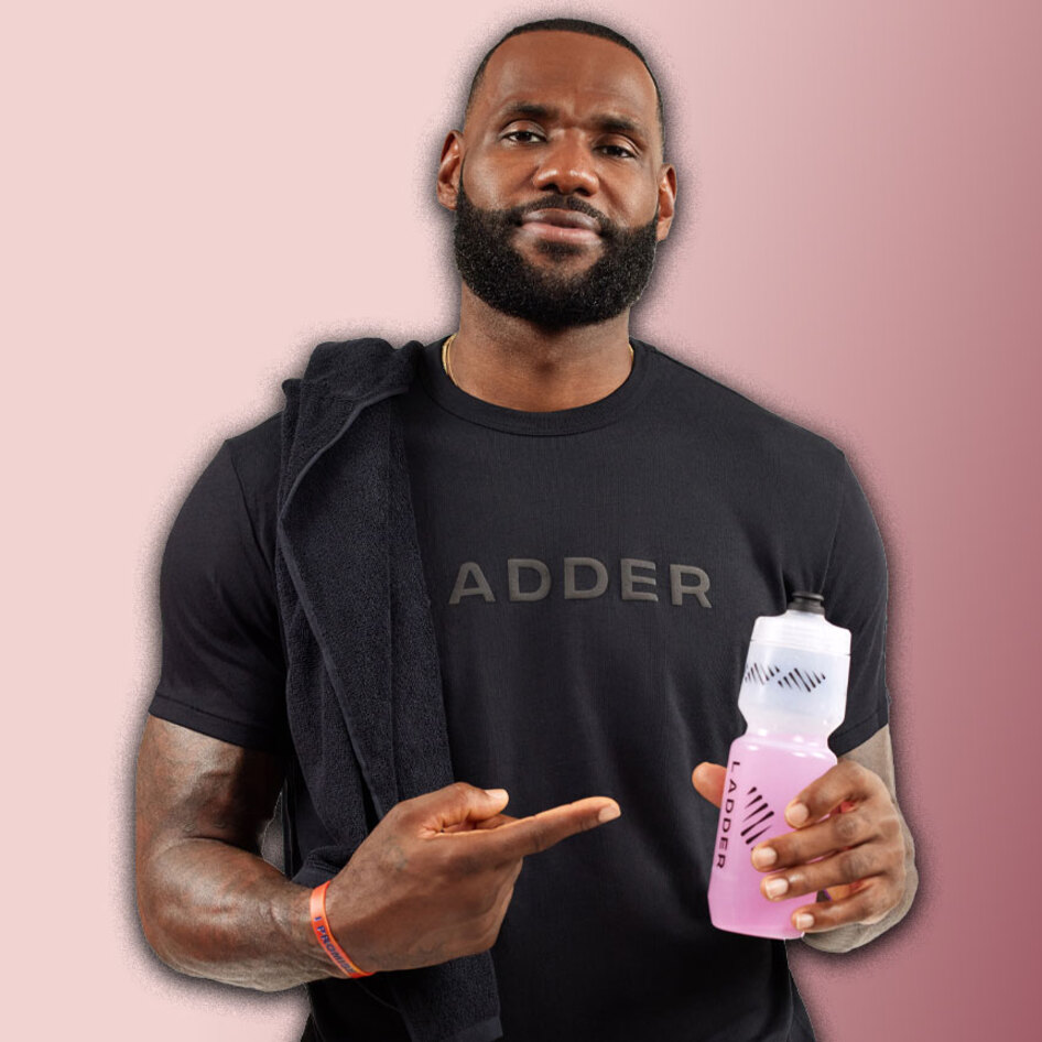 NBA GOAT LeBron James Deserves a Title for His Vegan Smoothies