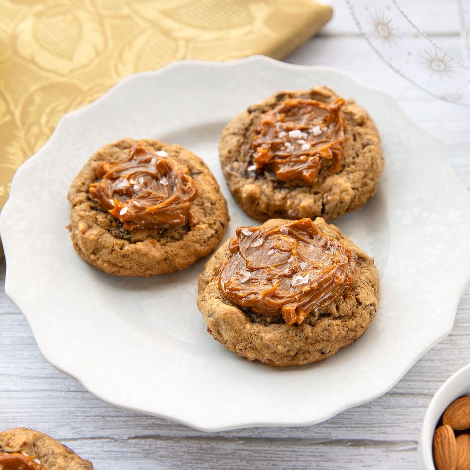 Vegan Chocolate Caramel Praline Cookies